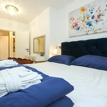 Luxury In Mare