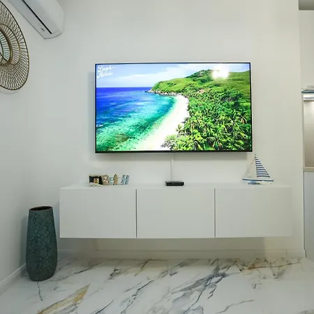 Luxury In Mare 아파트