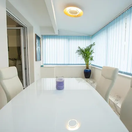 Luxury In Mare